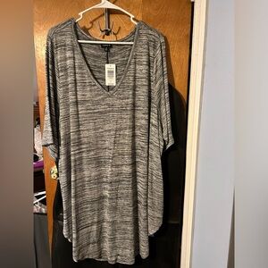 Short sleeve black/white/gray tunic